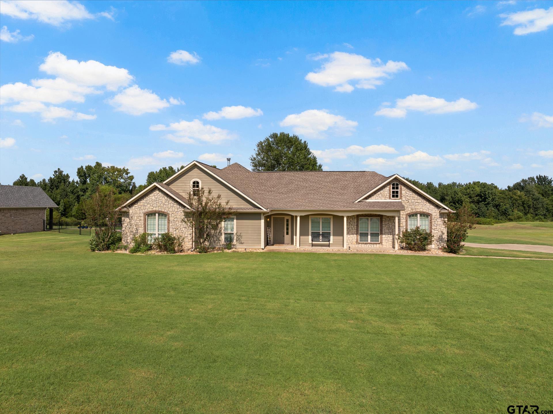 299 Private Road 54166