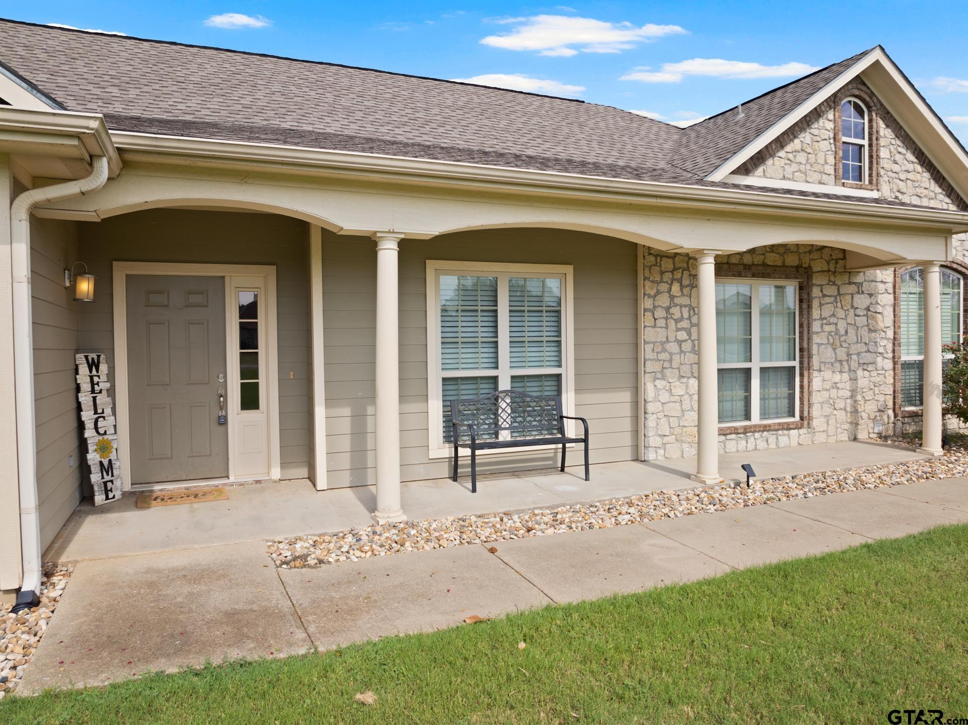 299 Private Road 54166