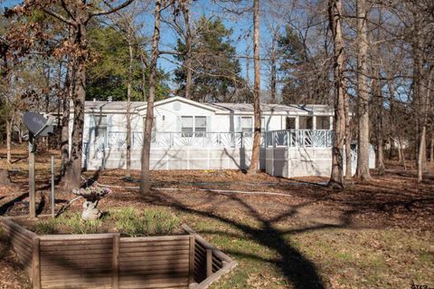 A home in Murchison