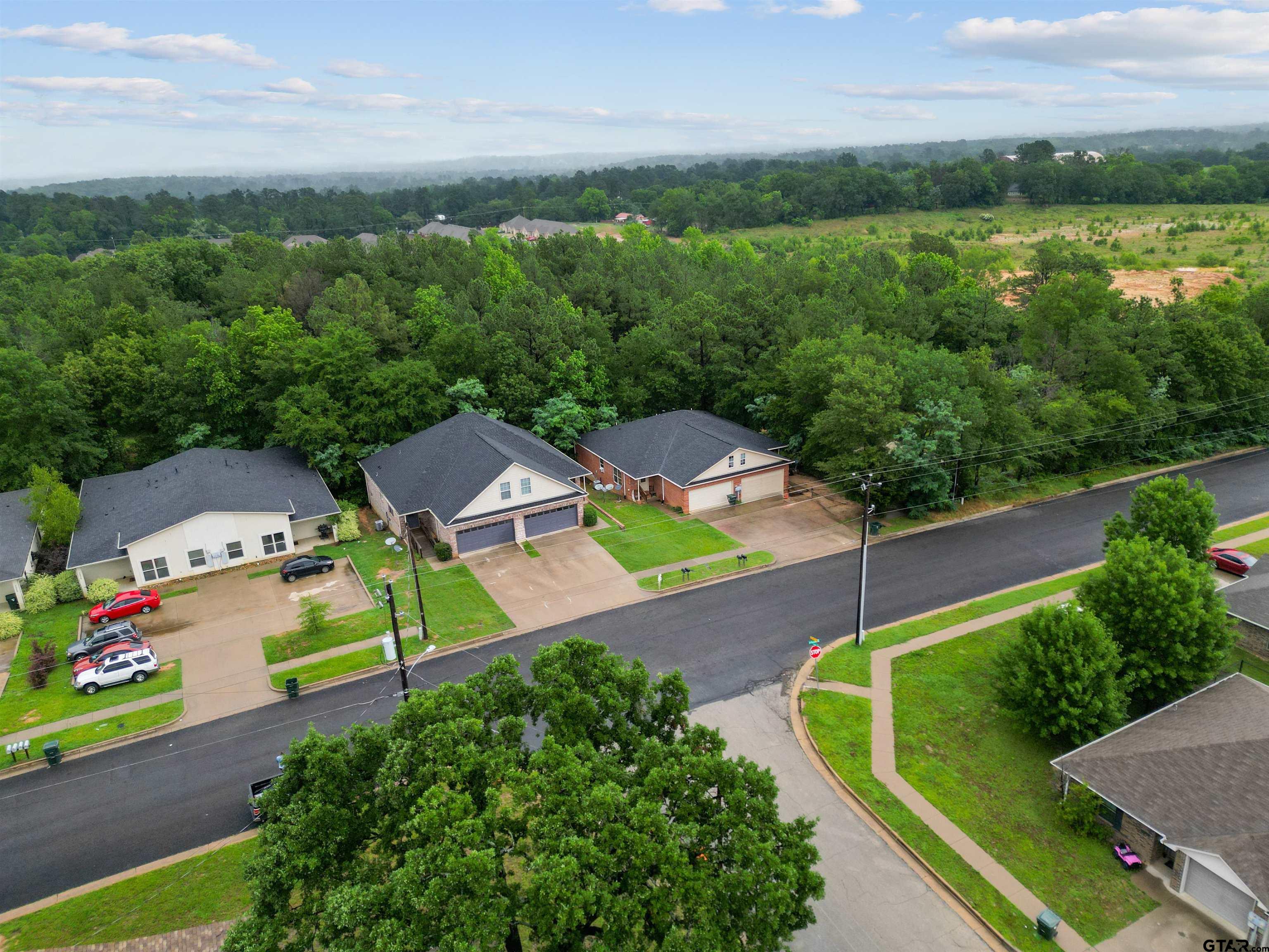 Tyler, Texas 75707, United States, 6 Bedrooms Bedrooms, ,4 BathroomsBathrooms,Residential,Pending,57524