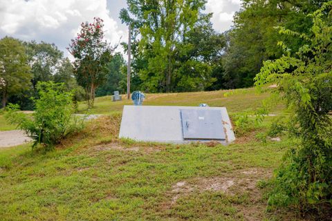 A home in Lindale