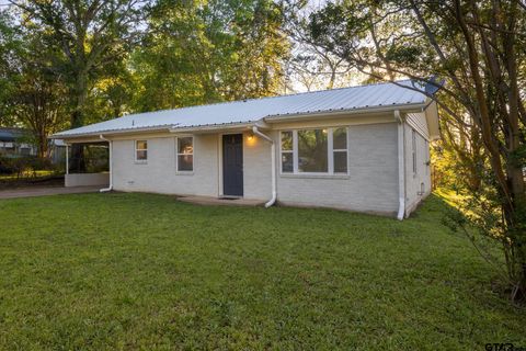 202 Hollywood St Arp TX 75750