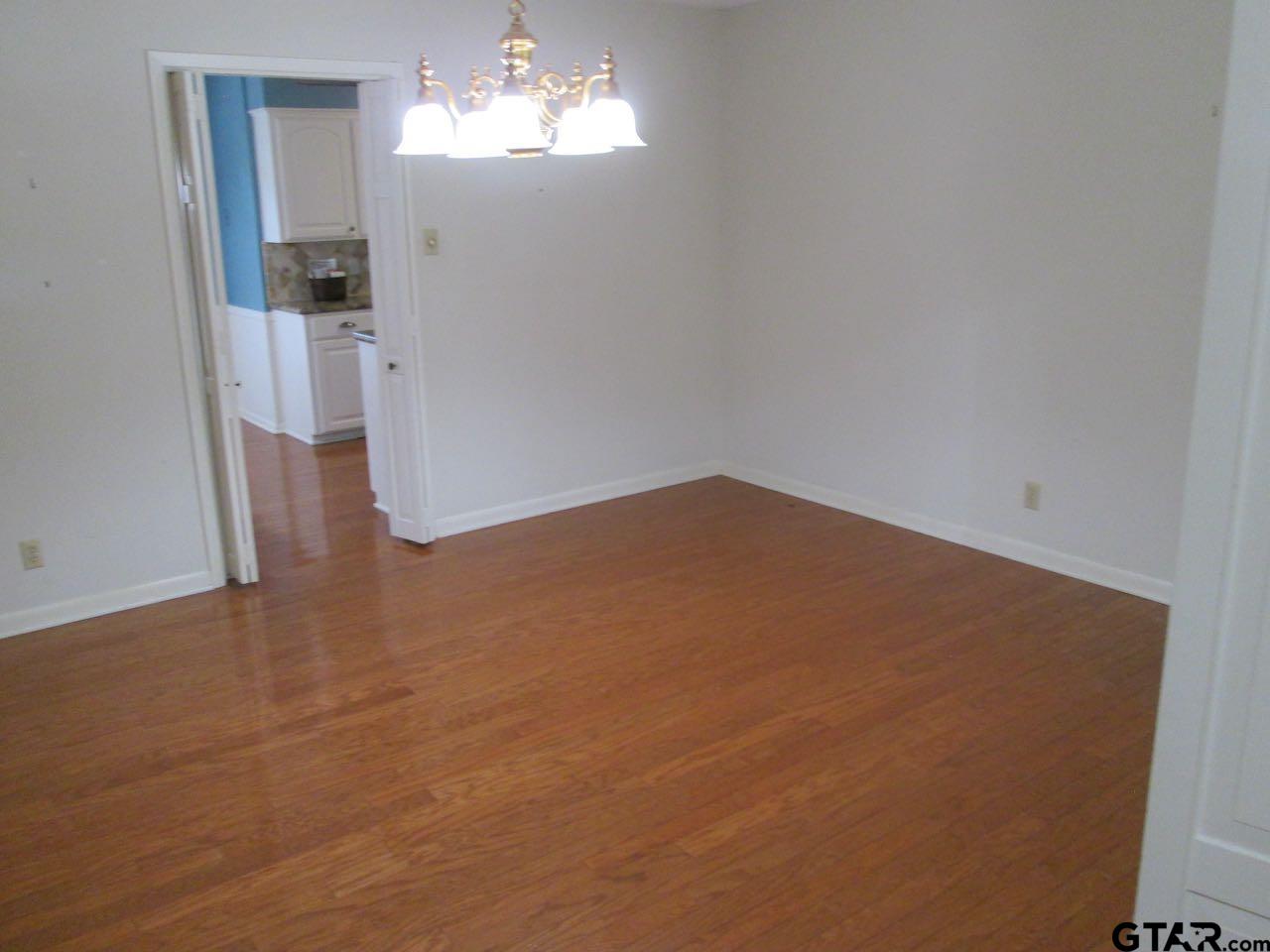 1107 Pinedale Place