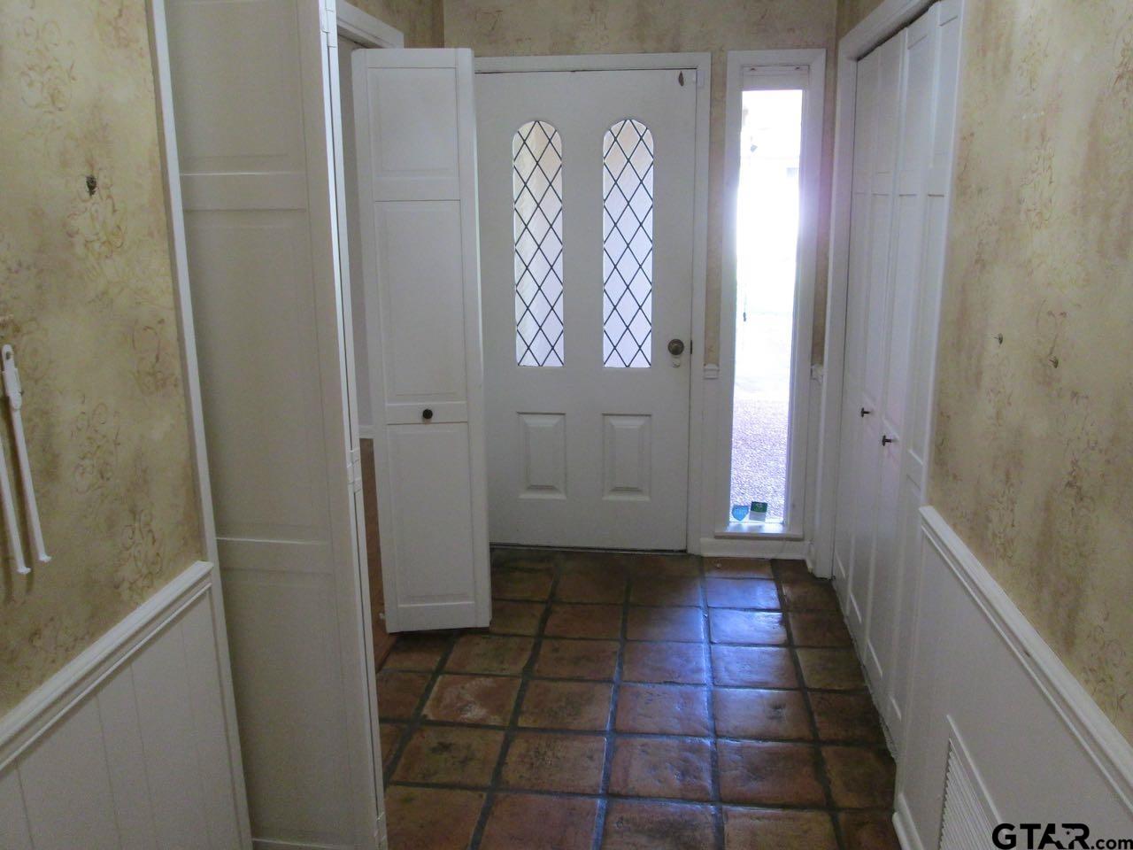 1107 Pinedale Place