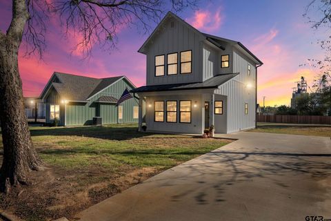 222 E Middle Street Sulphur Springs TX 75482