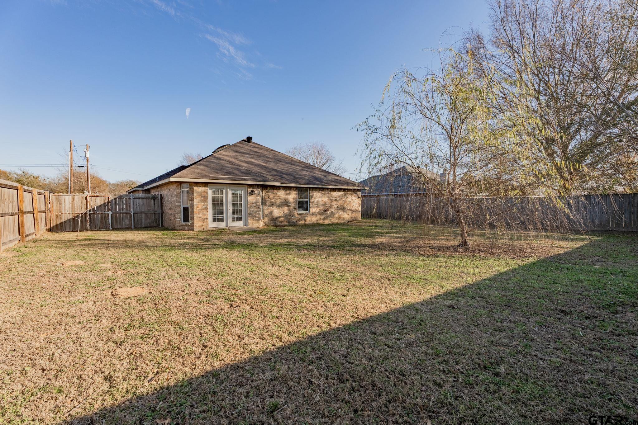 Bullard, Texas 75757, United States, 3 Bedrooms Bedrooms, ,2 BathroomsBathrooms,Residential,Pending,67353