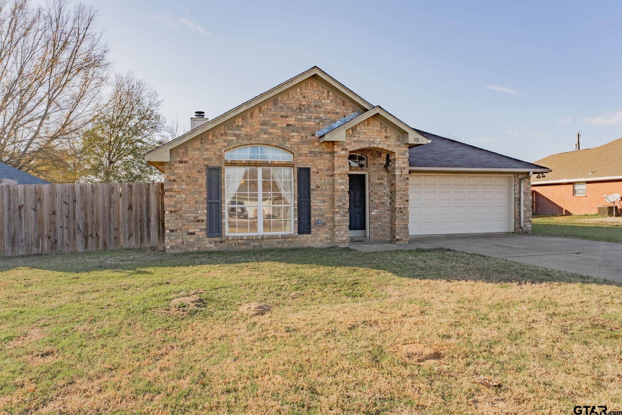 Bullard, Texas 75757, United States, 3 Bedrooms Bedrooms, ,2 BathroomsBathrooms,Residential,Pending,67353
