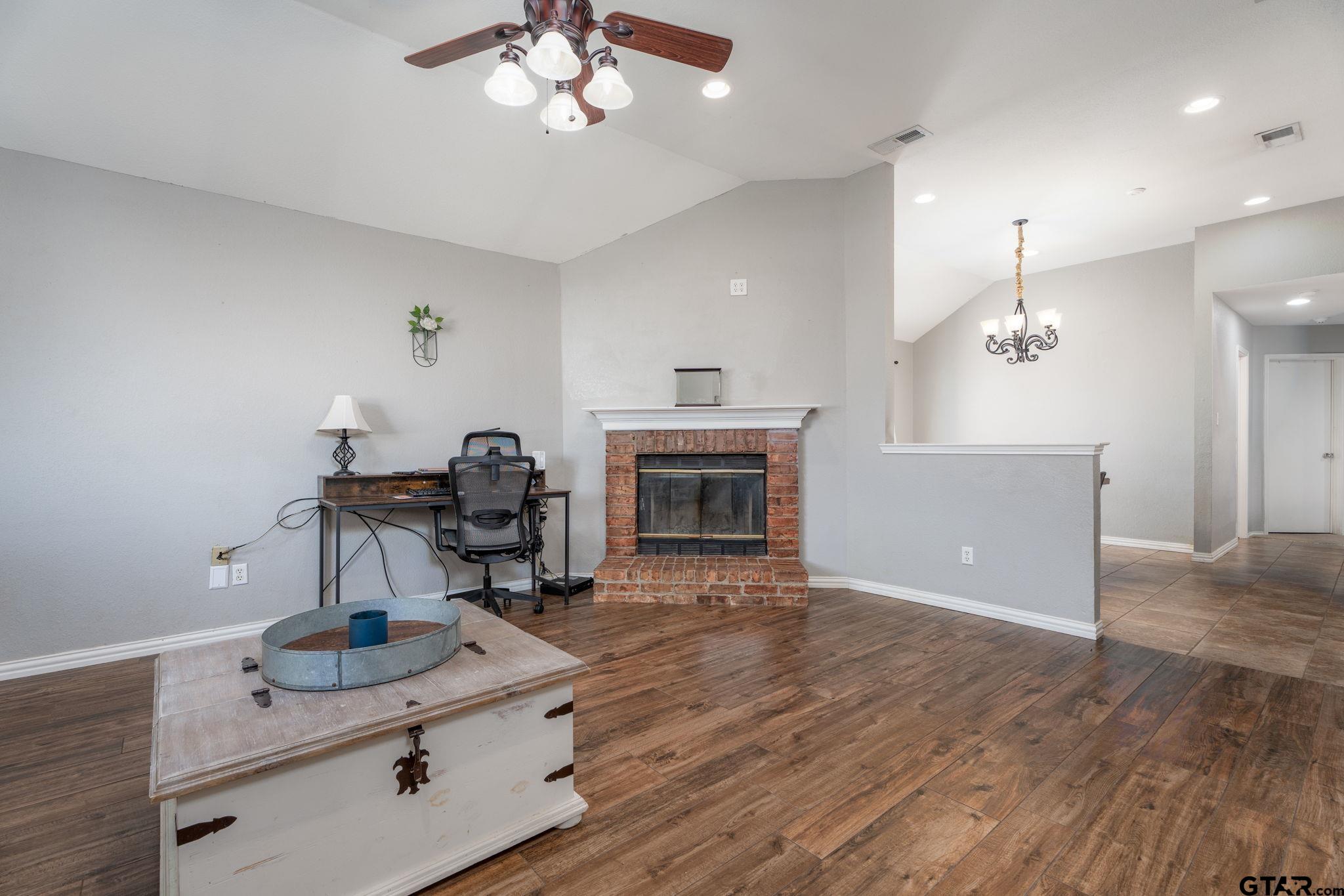 Bullard, Texas 75757, United States, 3 Bedrooms Bedrooms, ,2 BathroomsBathrooms,Residential,Pending,67353