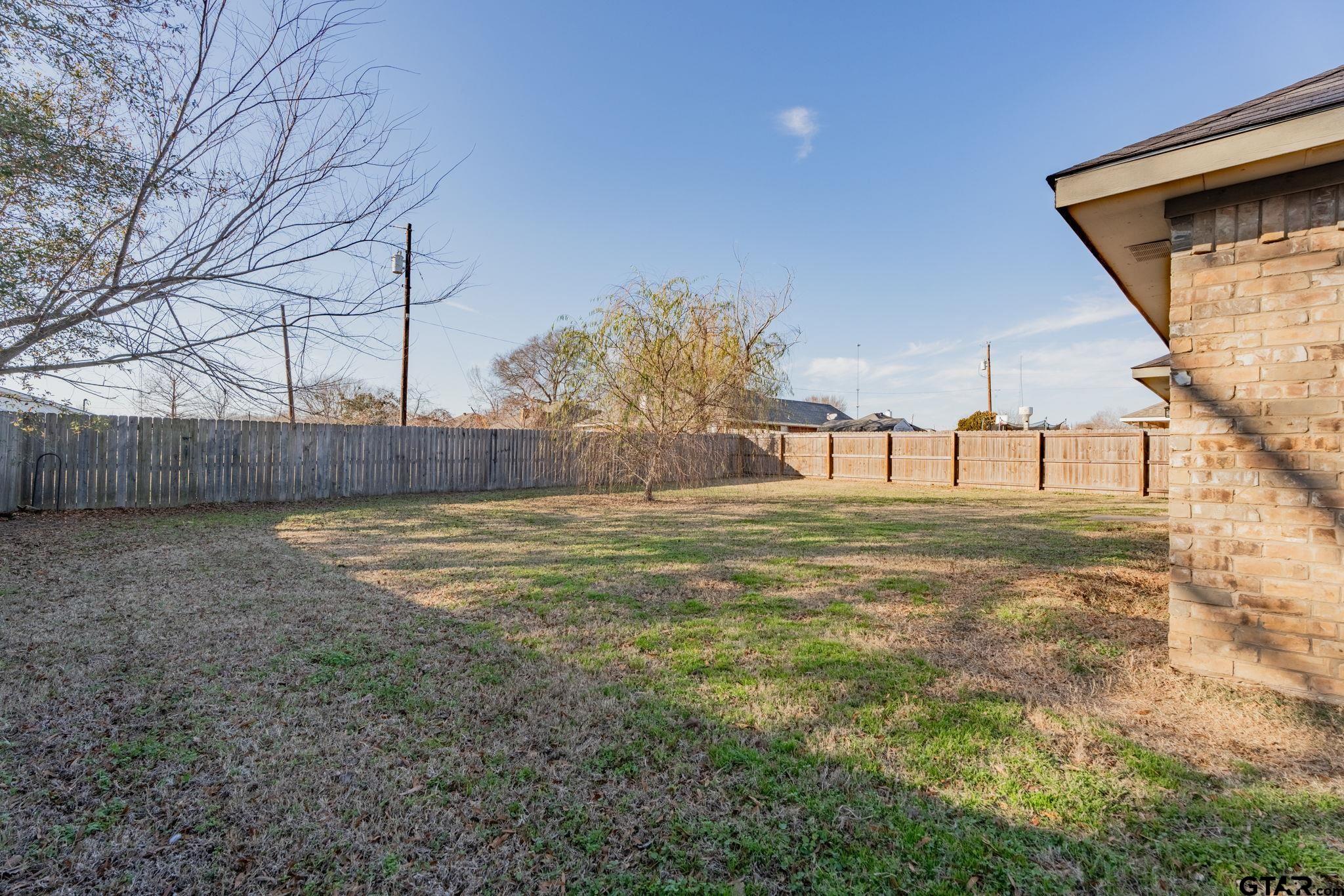 Bullard, Texas 75757, United States, 3 Bedrooms Bedrooms, ,2 BathroomsBathrooms,Residential,Pending,67353