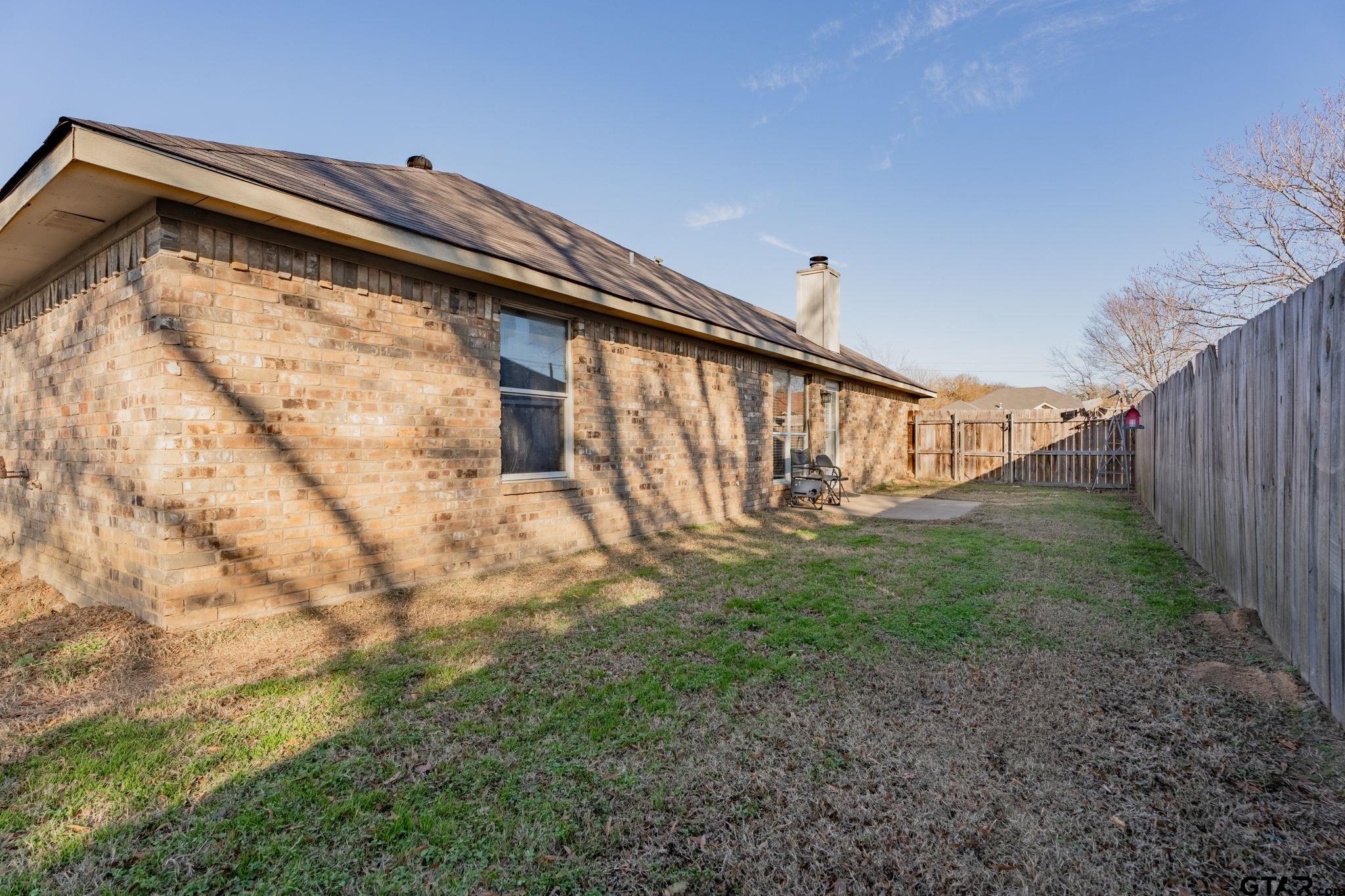 Bullard, Texas 75757, United States, 3 Bedrooms Bedrooms, ,2 BathroomsBathrooms,Residential,Pending,67353