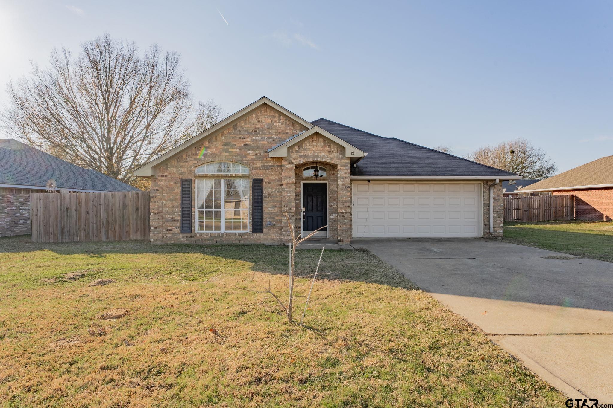 Bullard, Texas 75757, United States, 3 Bedrooms Bedrooms, ,2 BathroomsBathrooms,Residential,Pending,67353