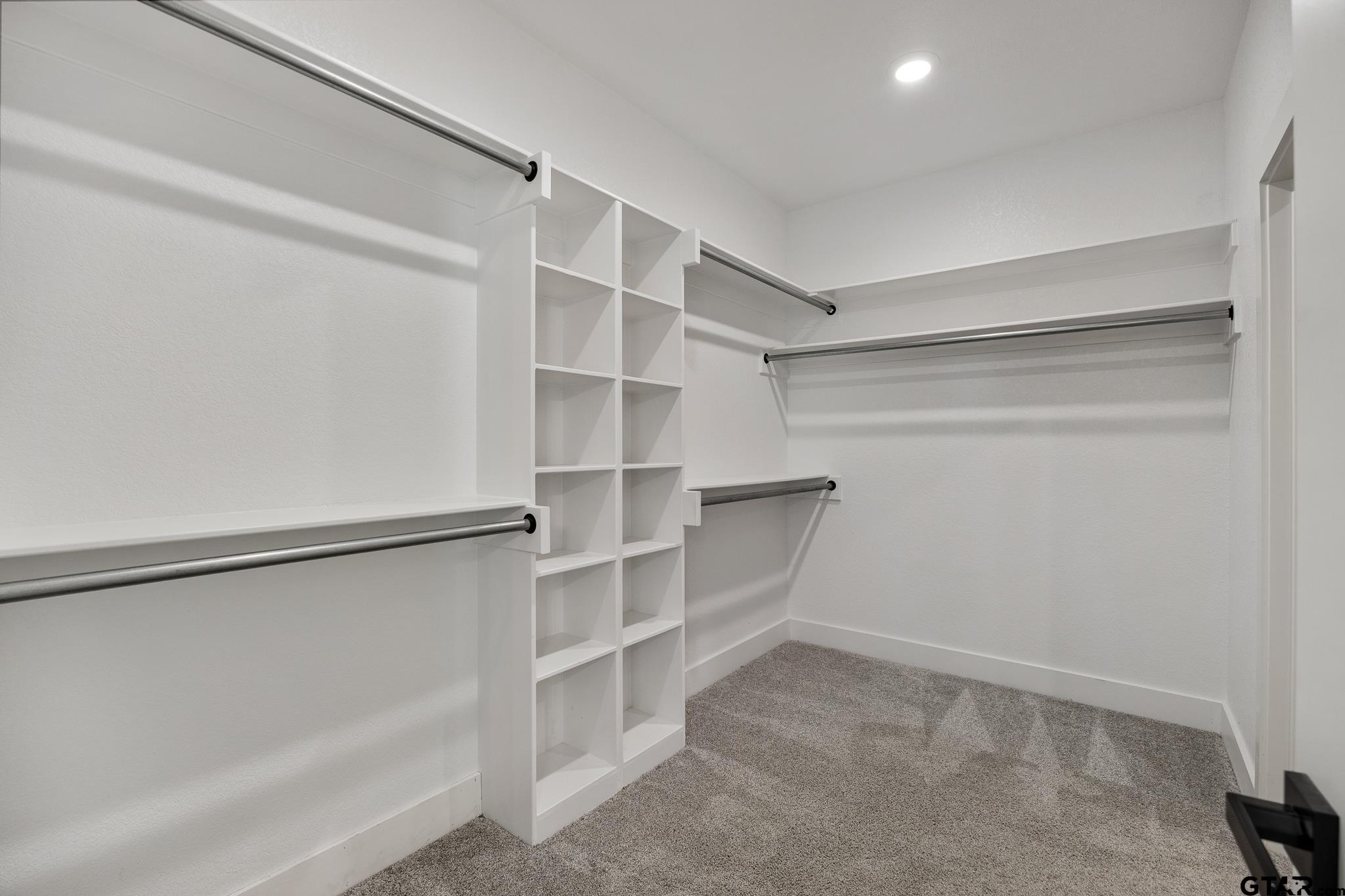 Tyler, Texas 75706, United States, 4 Bedrooms Bedrooms, ,3 BathroomsBathrooms,Residential,Active,254117