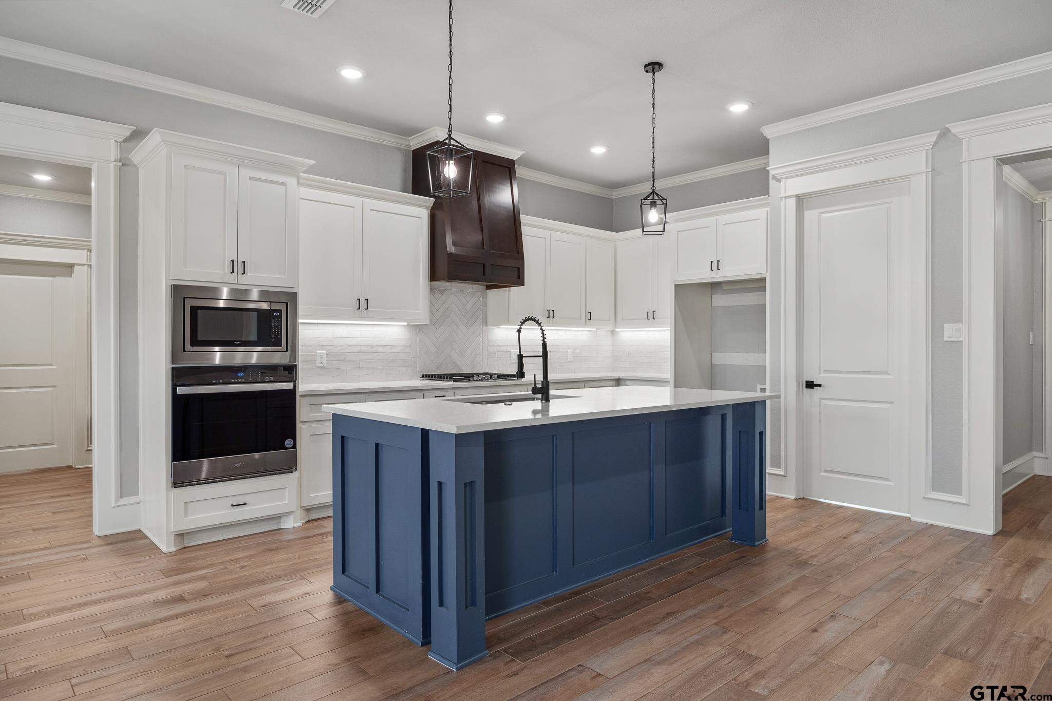 Tyler, Texas 75706, United States, 4 Bedrooms Bedrooms, ,3 BathroomsBathrooms,Residential,Active,254117