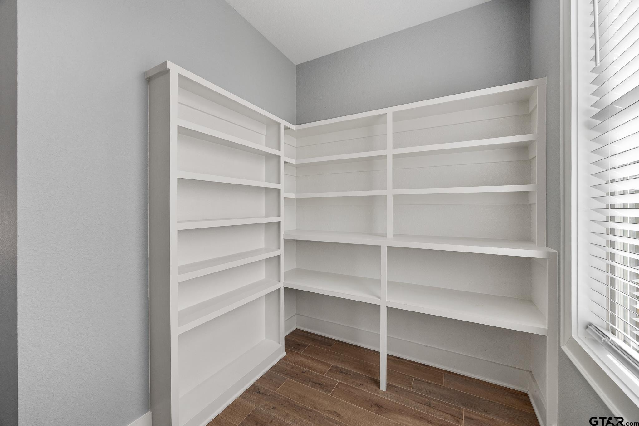 Tyler, Texas 75706, United States, 4 Bedrooms Bedrooms, ,3 BathroomsBathrooms,Residential,Active,254117