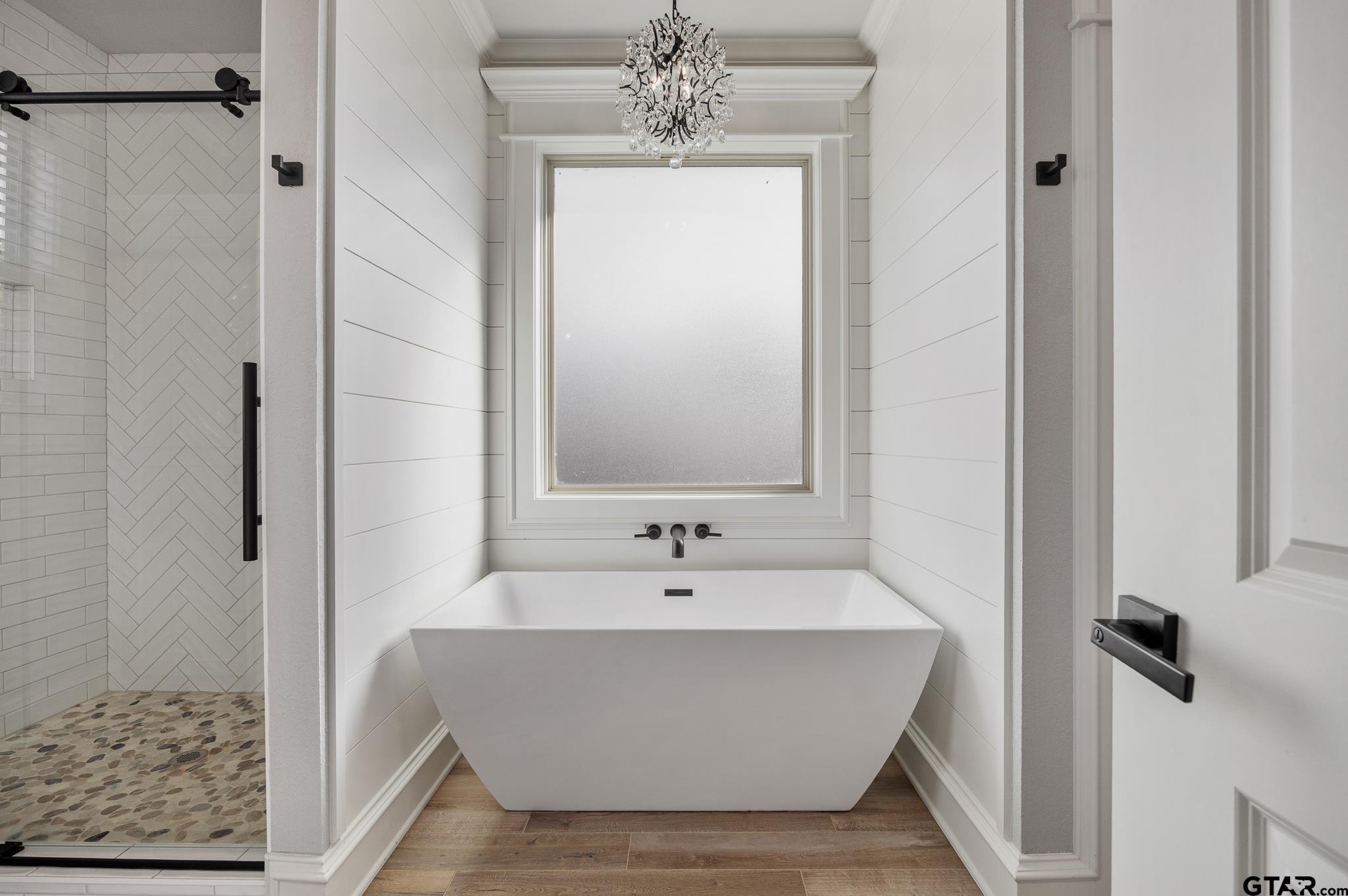 Tyler, Texas 75706, United States, 4 Bedrooms Bedrooms, ,3 BathroomsBathrooms,Residential,Active,254117