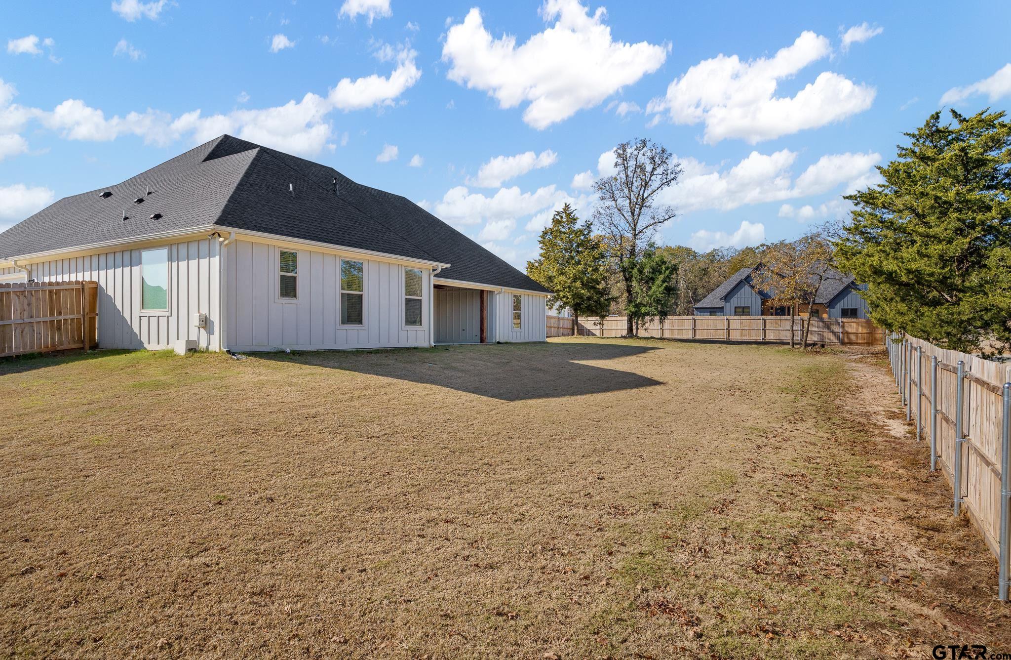 Tyler, Texas 75706, United States, 4 Bedrooms Bedrooms, ,3 BathroomsBathrooms,Residential,Active,254117