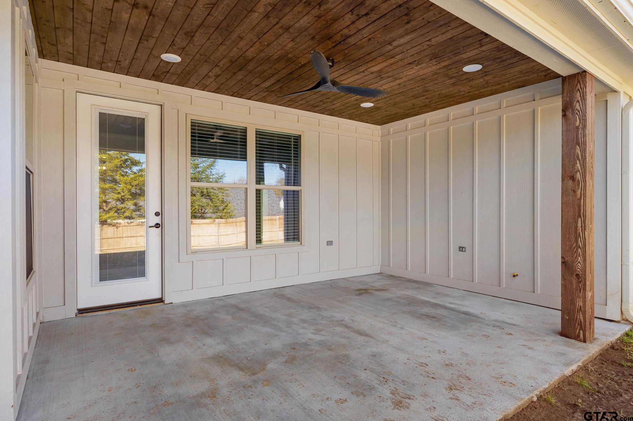 Tyler, Texas 75706, United States, 4 Bedrooms Bedrooms, ,3 BathroomsBathrooms,Residential,Active,254117