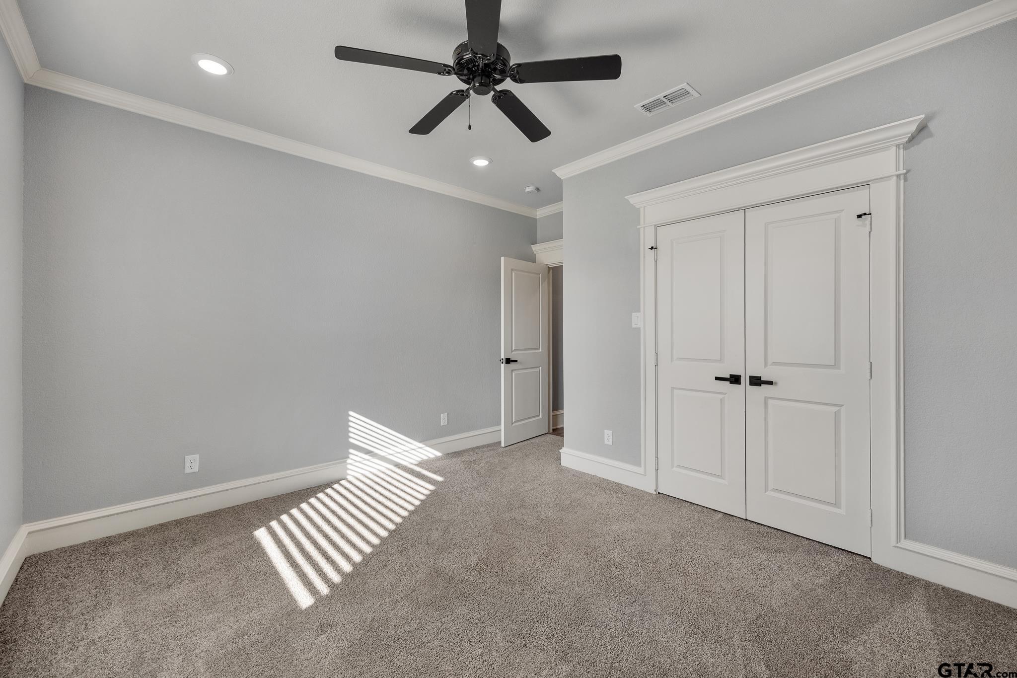 Tyler, Texas 75706, United States, 4 Bedrooms Bedrooms, ,3 BathroomsBathrooms,Residential,Active,254117