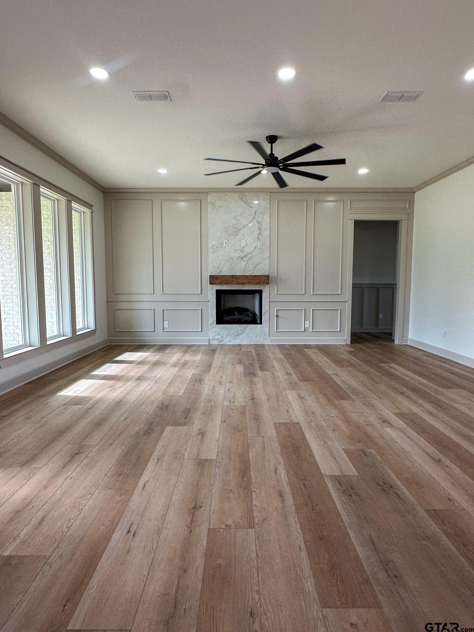14438 Woodland Creek