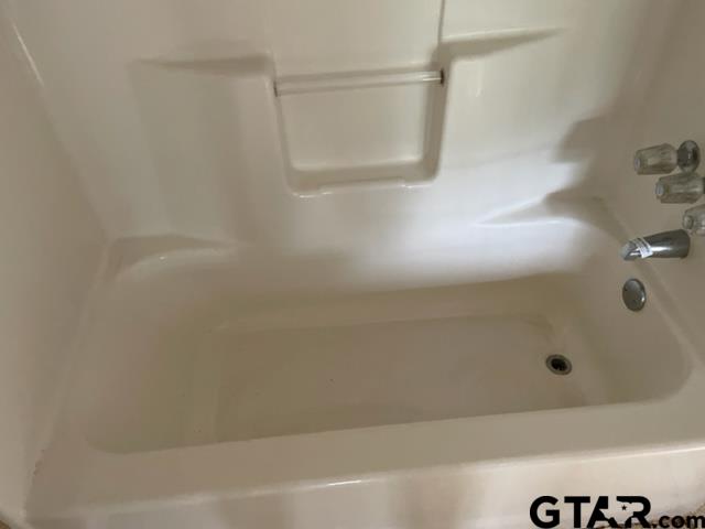 Mineola, Texas 75773, United States, 4 Bedrooms Bedrooms, ,3 BathroomsBathrooms,Residential,Pending,53419