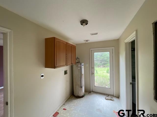 Mineola, Texas 75773, United States, 4 Bedrooms Bedrooms, ,3 BathroomsBathrooms,Residential,Pending,53419