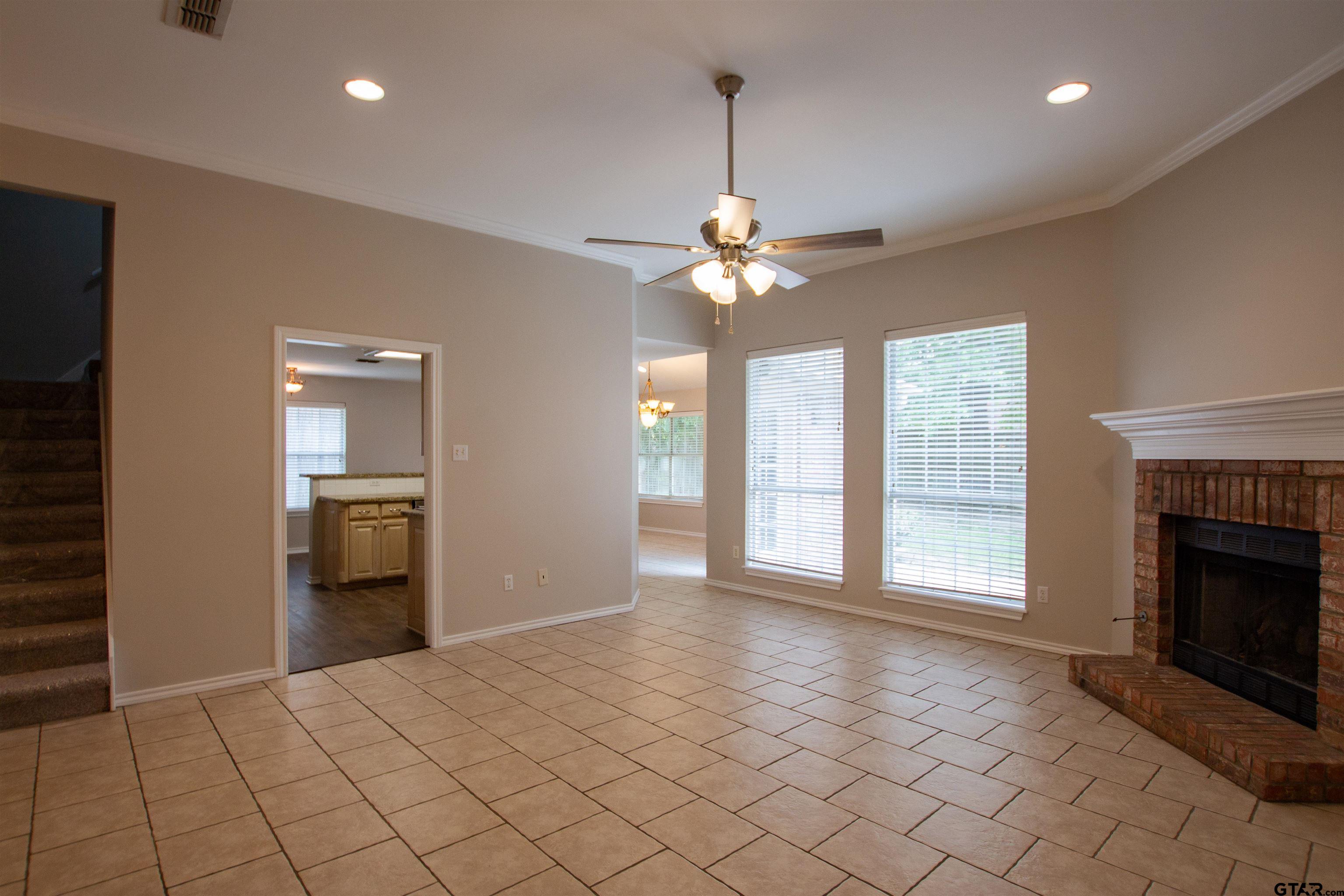 5716 Bostick Dr