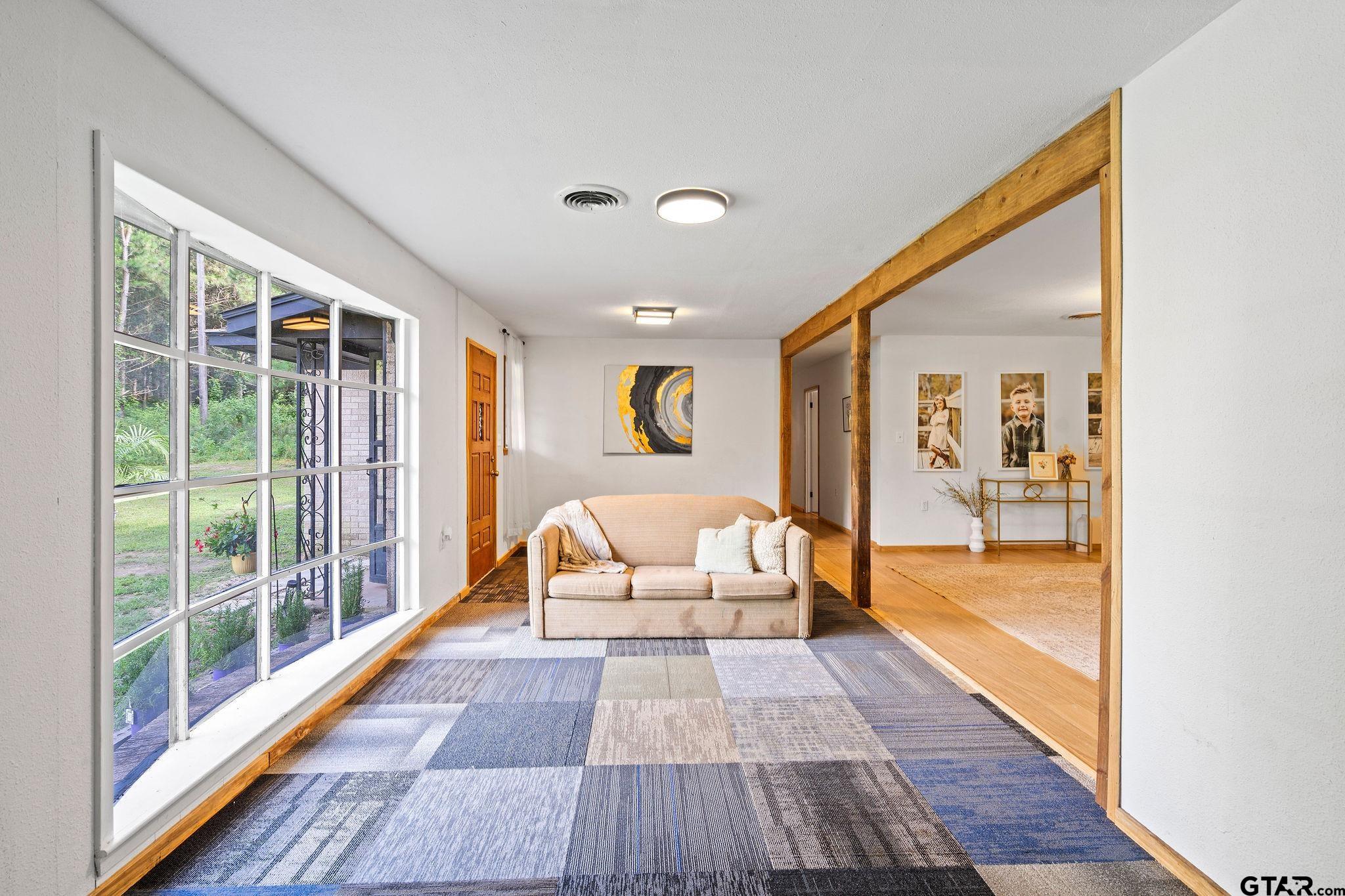 2585 N FM 250