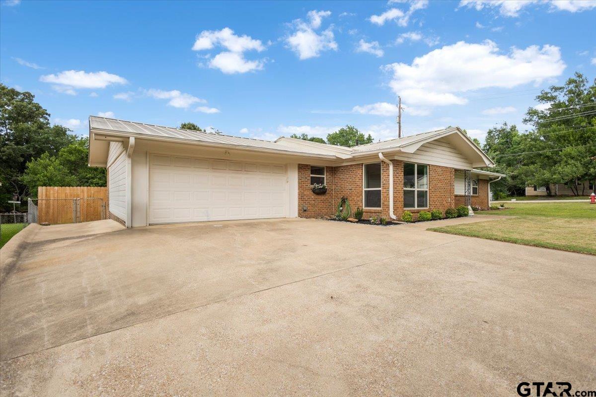 3416 Timberlane Drive