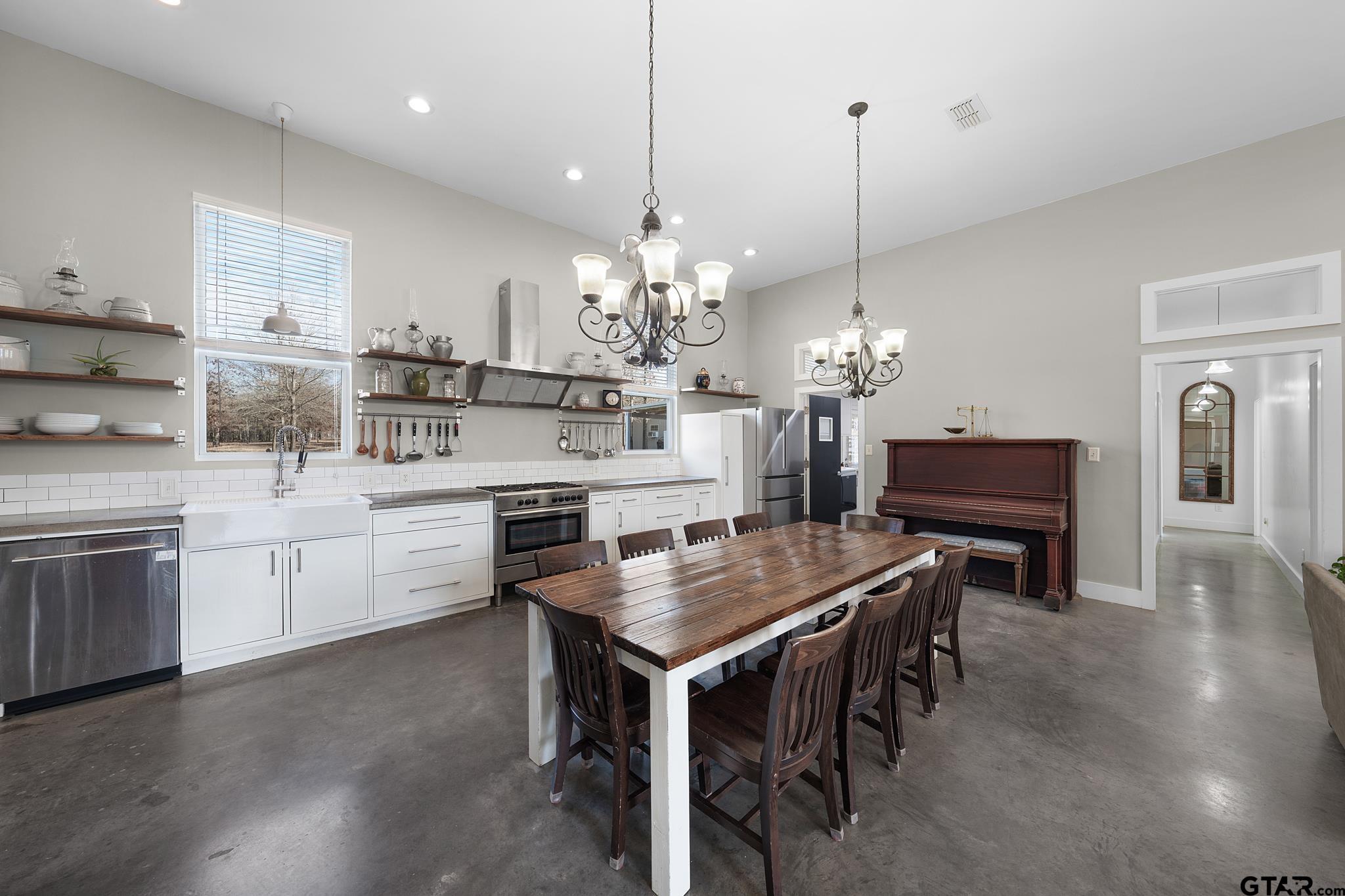 2640 County Road 1030 NW