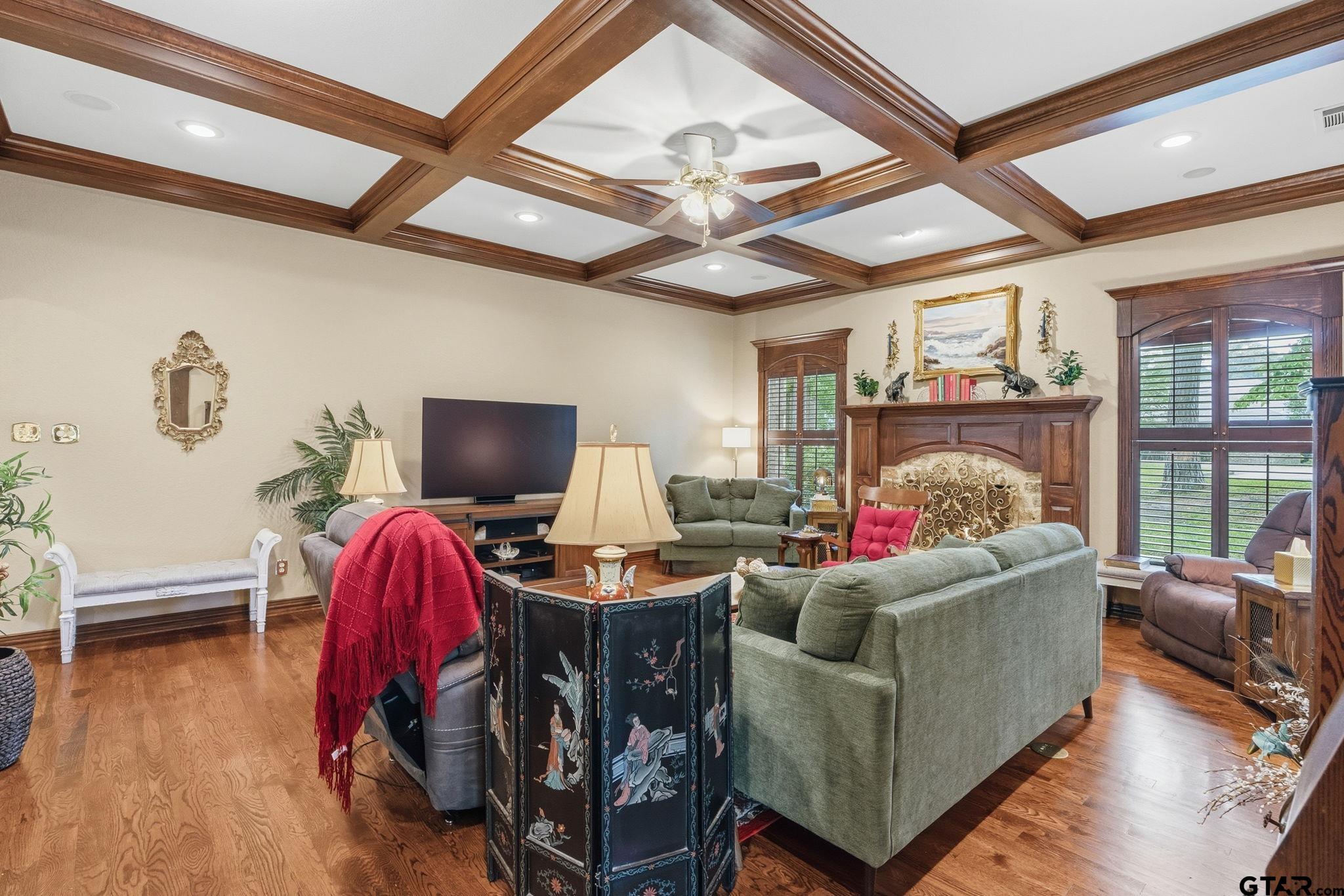 1101 Garden Park Cir