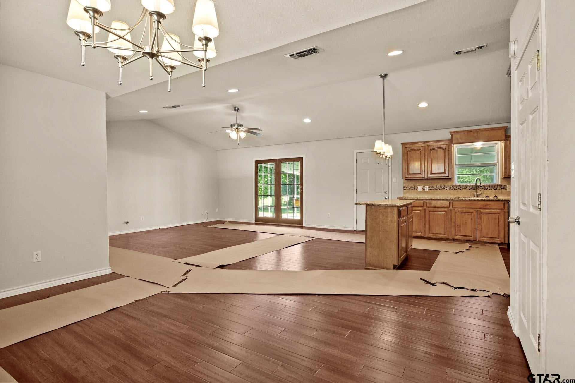 119 W Billy Daniels Parkway
