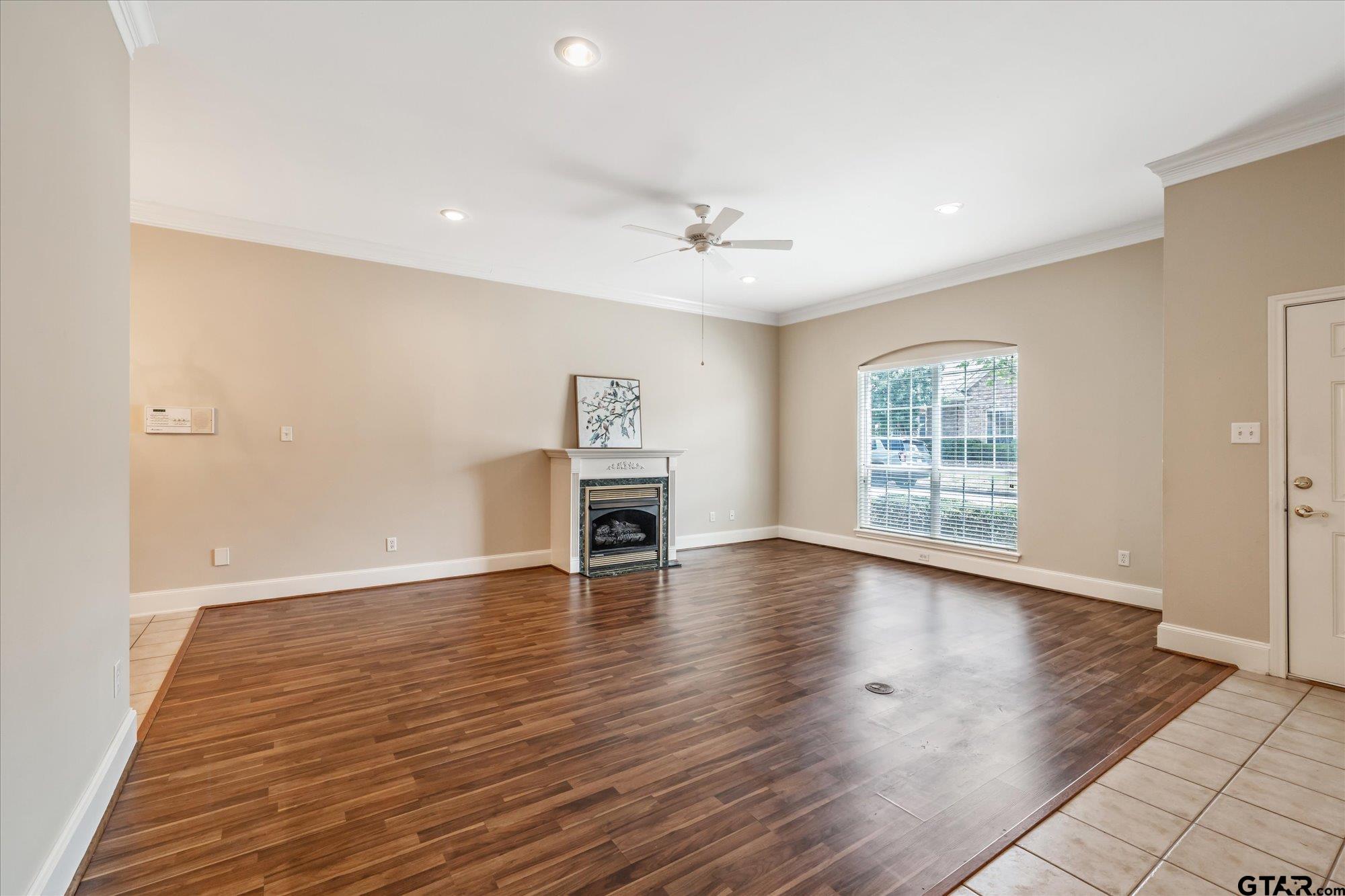 2413 DIETZ LANE