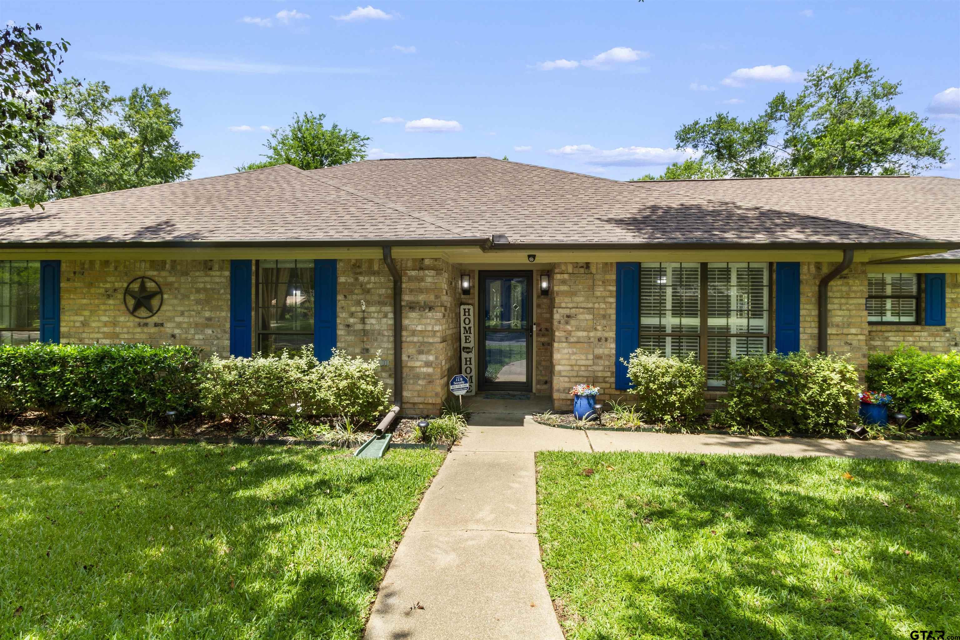 2209 Monica Ln