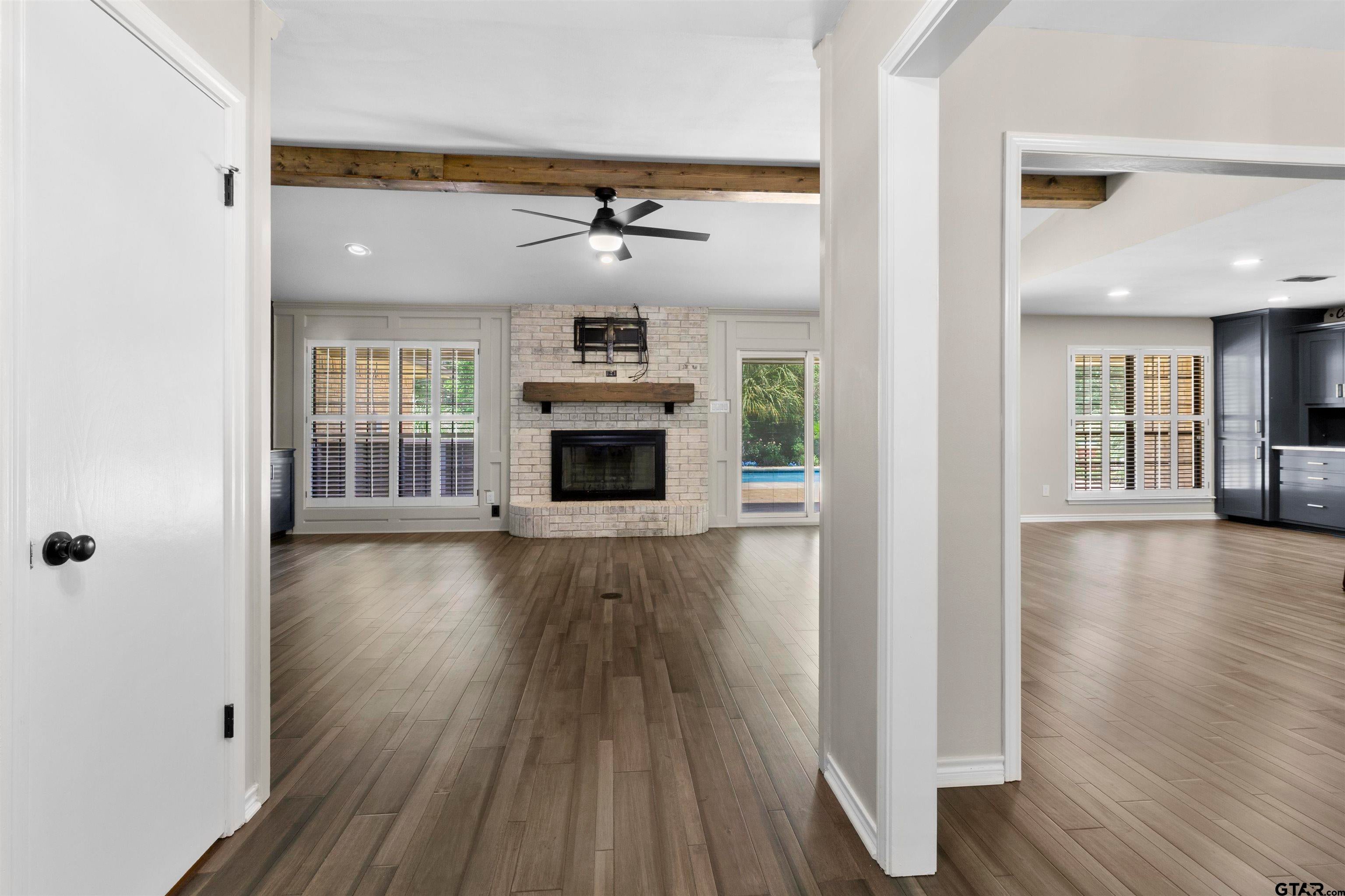 2209 Monica Ln