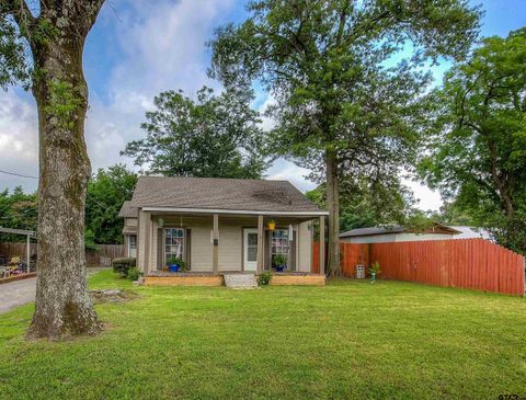 A home in Sulphur Springs