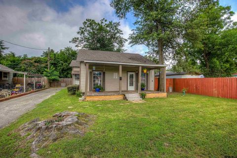 A home in Sulphur Springs