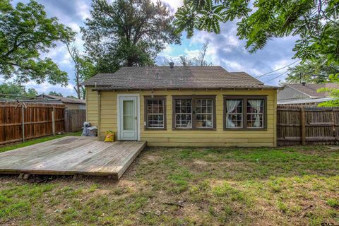 A home in Sulphur Springs