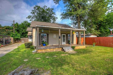 A home in Sulphur Springs