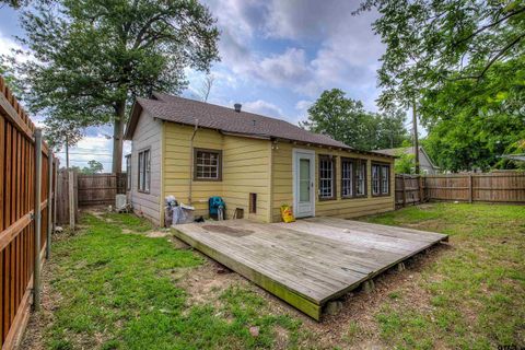 A home in Sulphur Springs