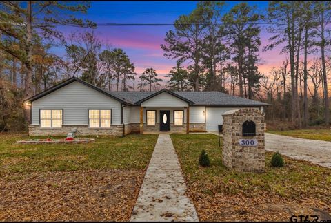 A home in Bullard