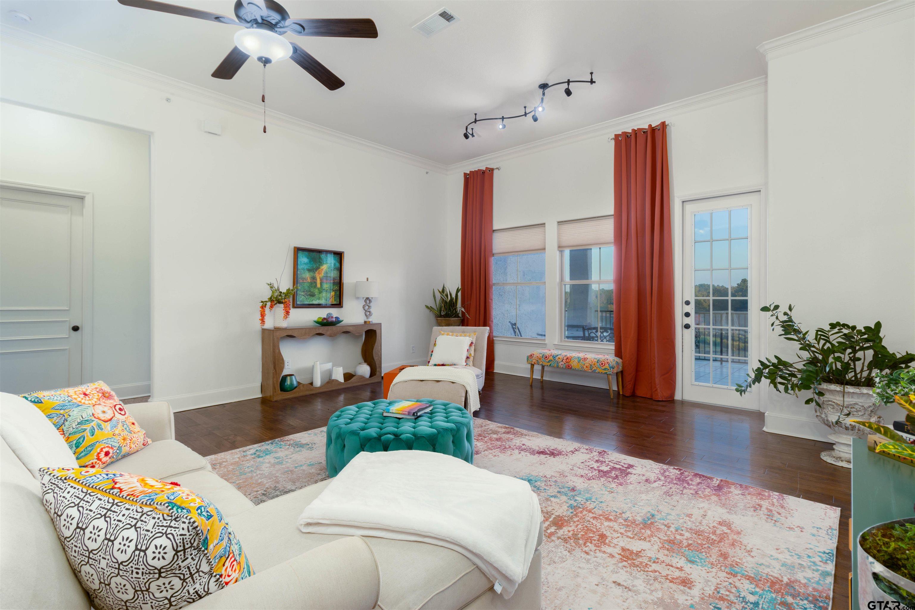 3351 Cascades Ct #327