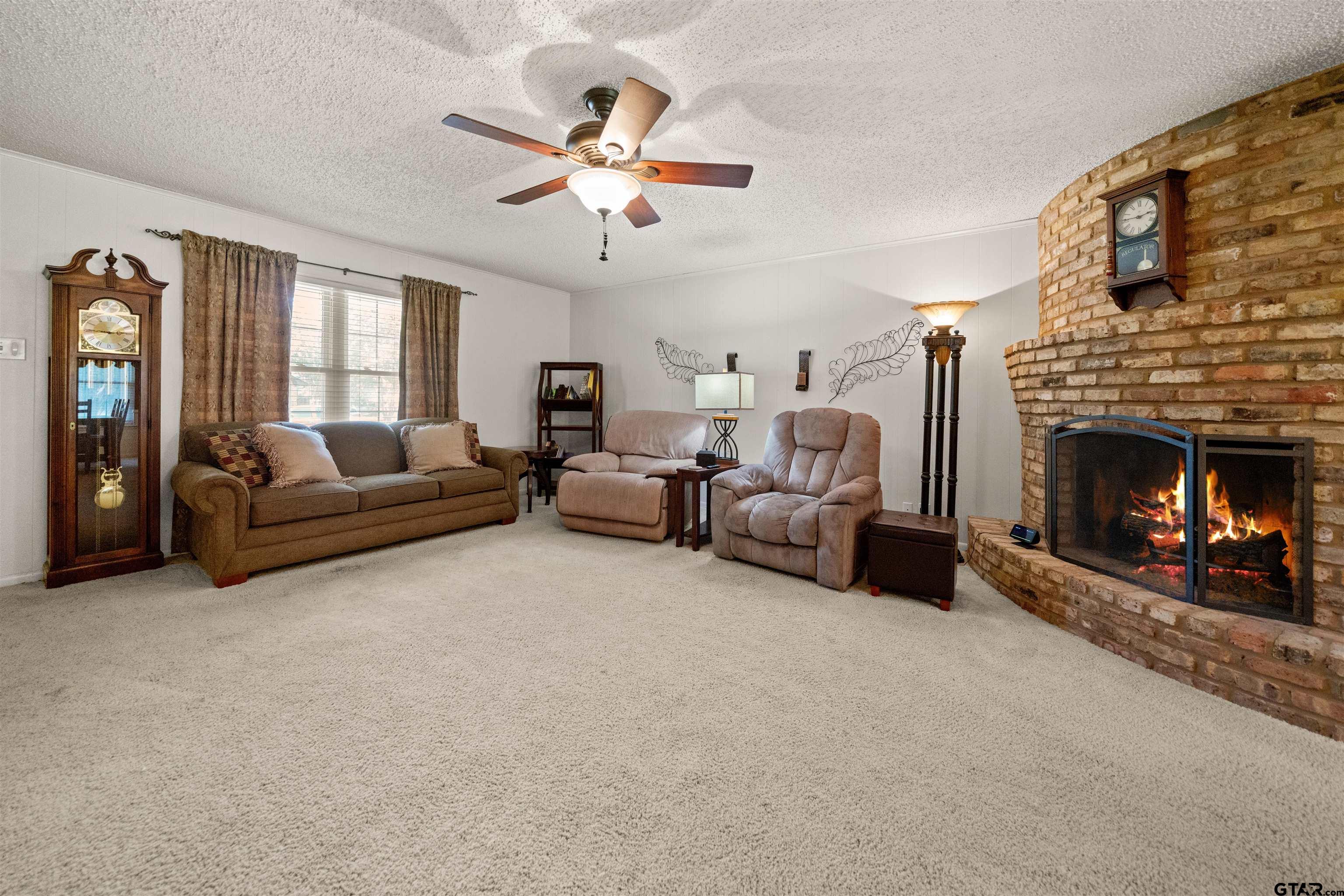 812 Jeffery Dr.