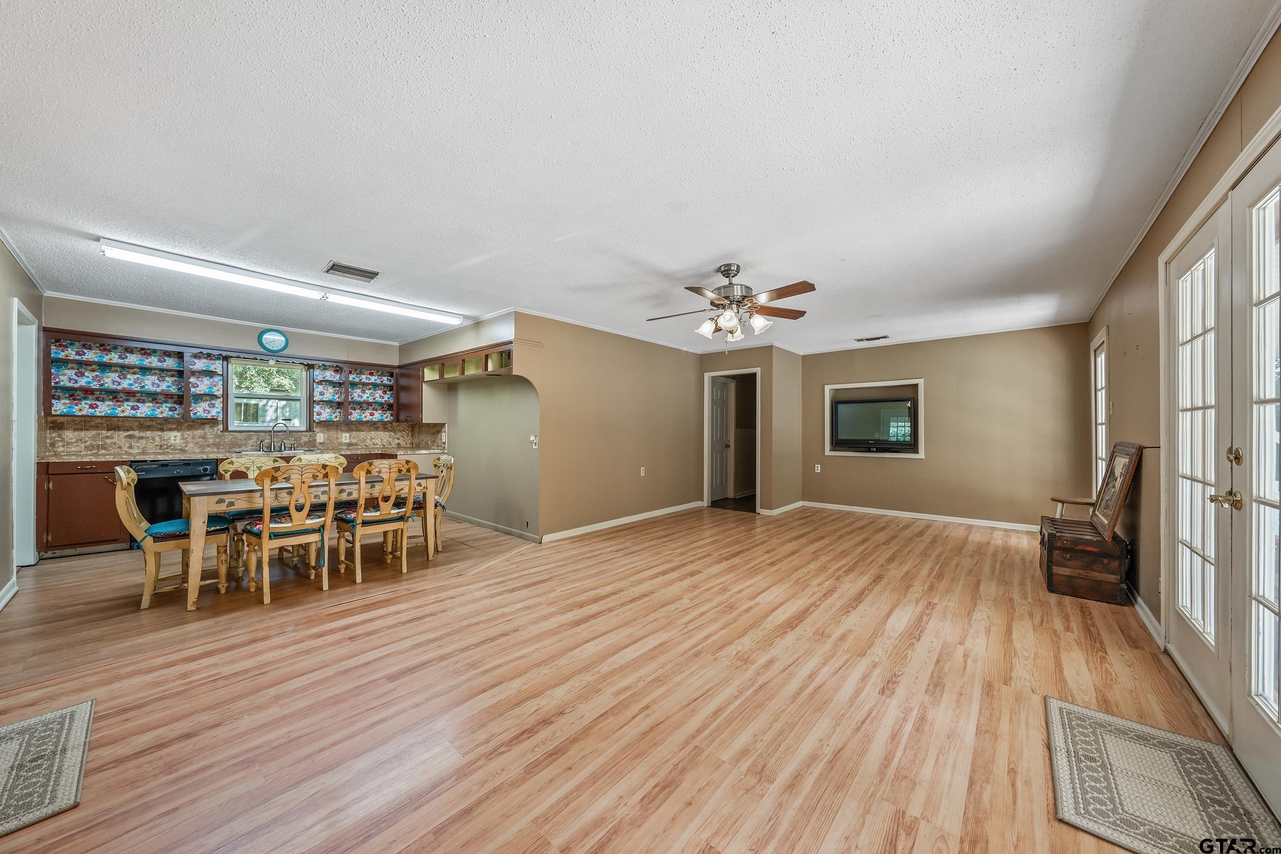 8217 County Road 219