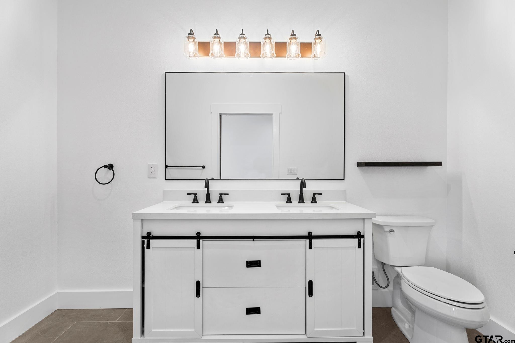 Mineola, Texas 75773, United States, 3 Bedrooms Bedrooms, ,2 BathroomsBathrooms,Residential,Active,12092