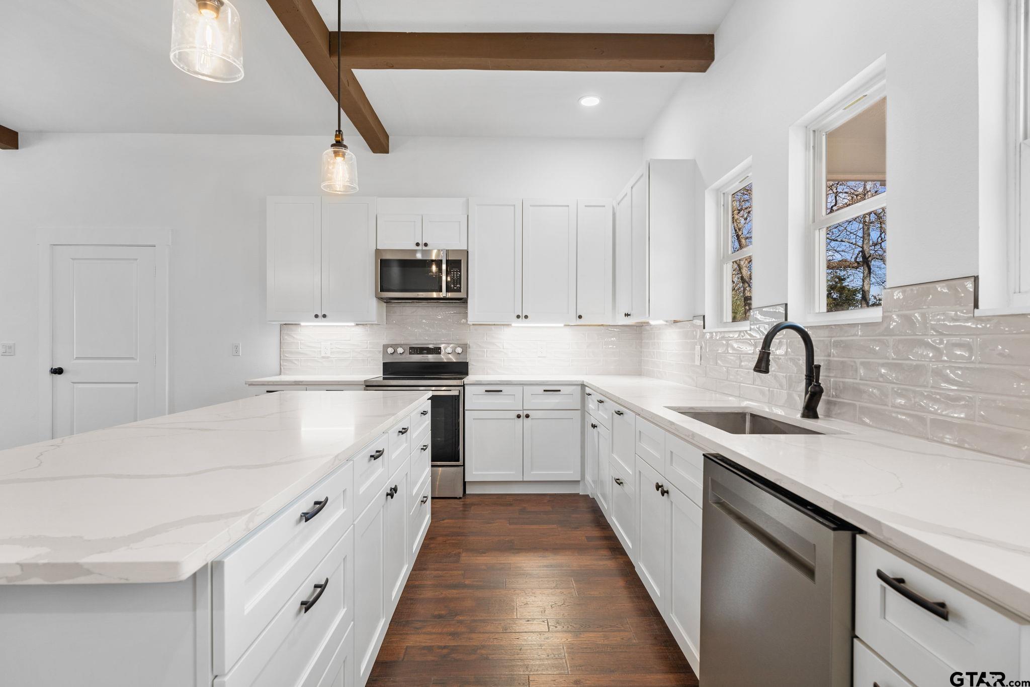 Mineola, Texas 75773, United States, 3 Bedrooms Bedrooms, ,2 BathroomsBathrooms,Residential,Active,12092