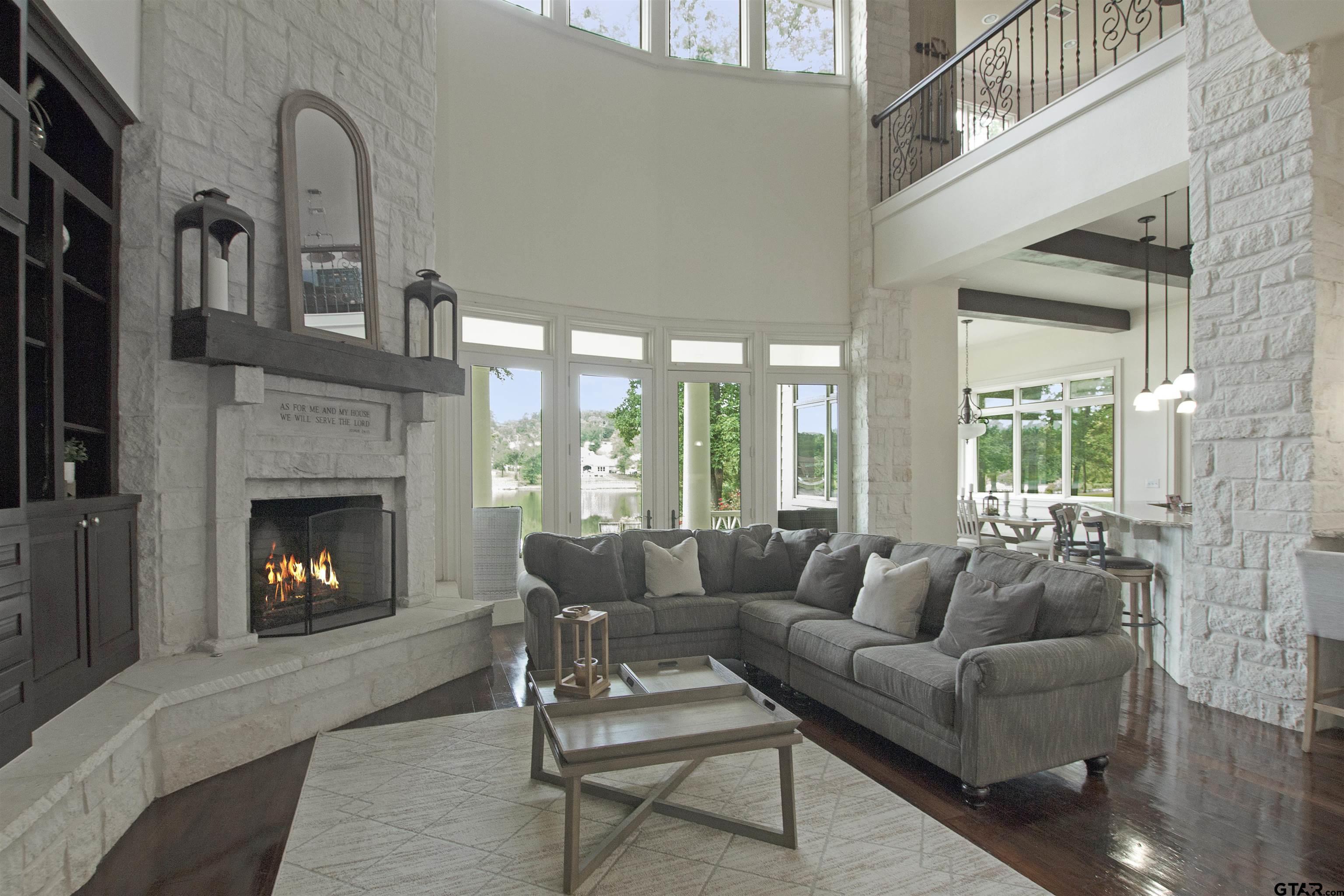 320 Hines Crossing