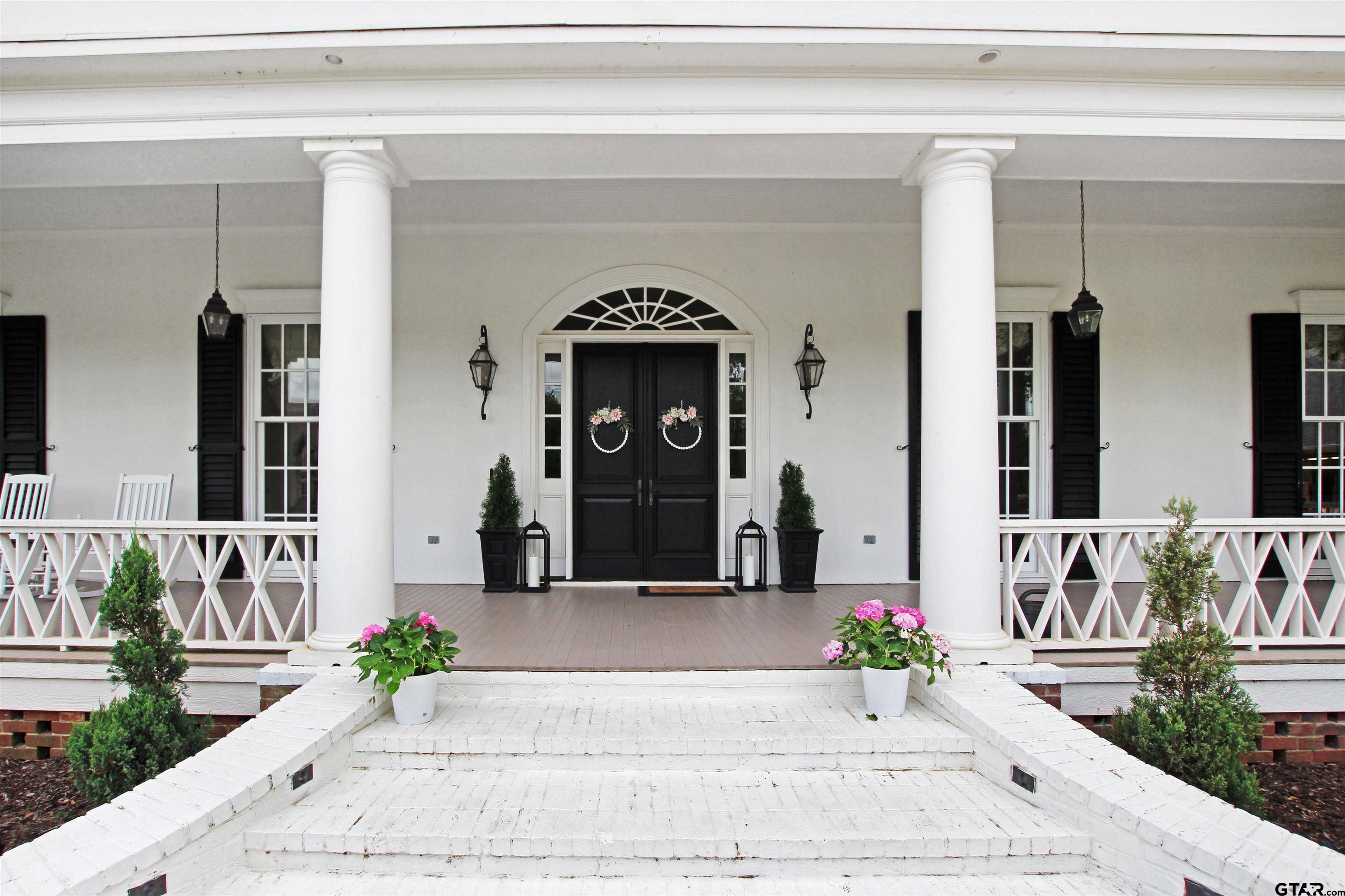 320 Hines Crossing