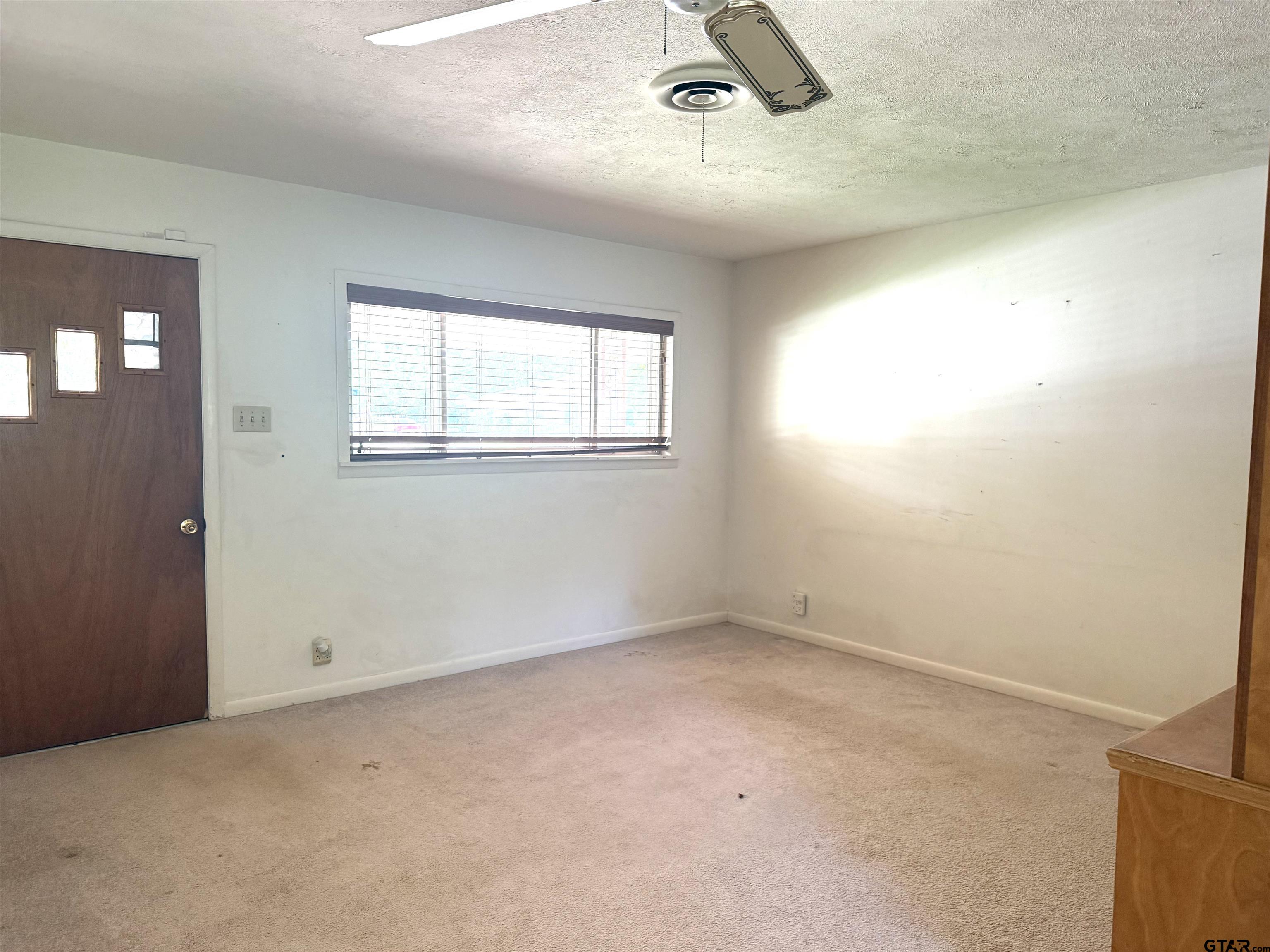 1032 Deaton
