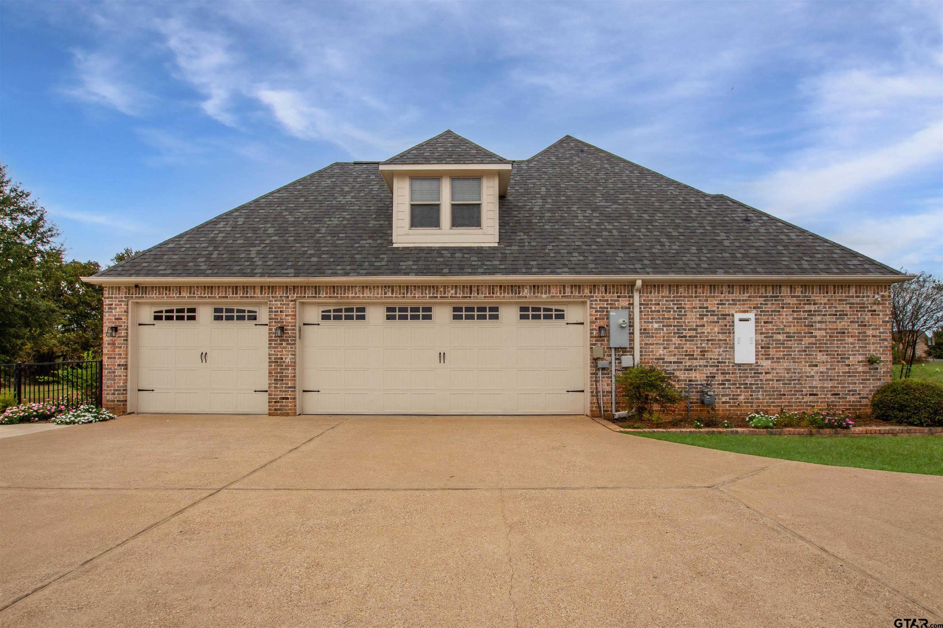21882 Syrah Ln