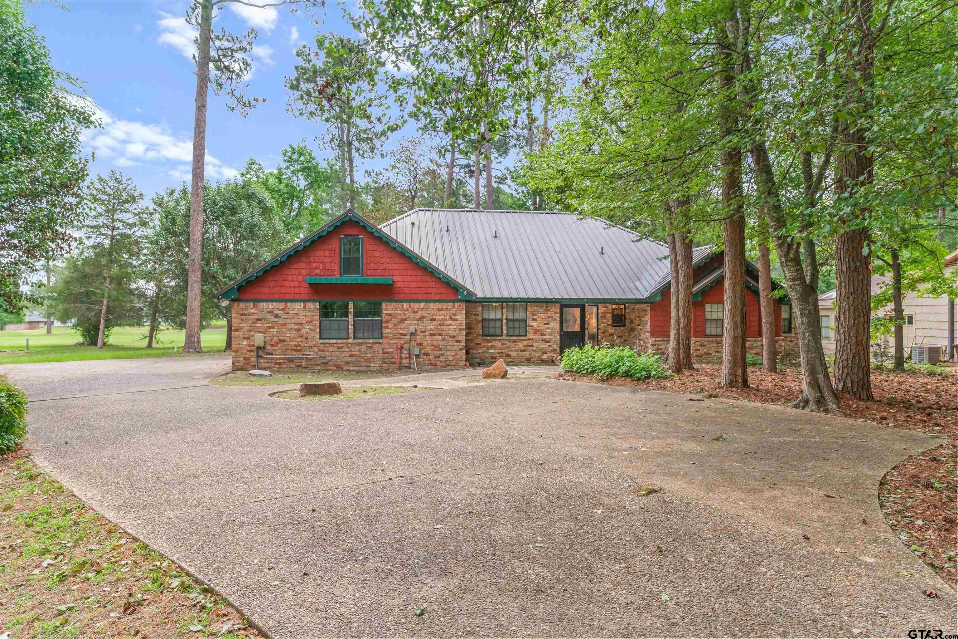 442 Greenbriar Trail